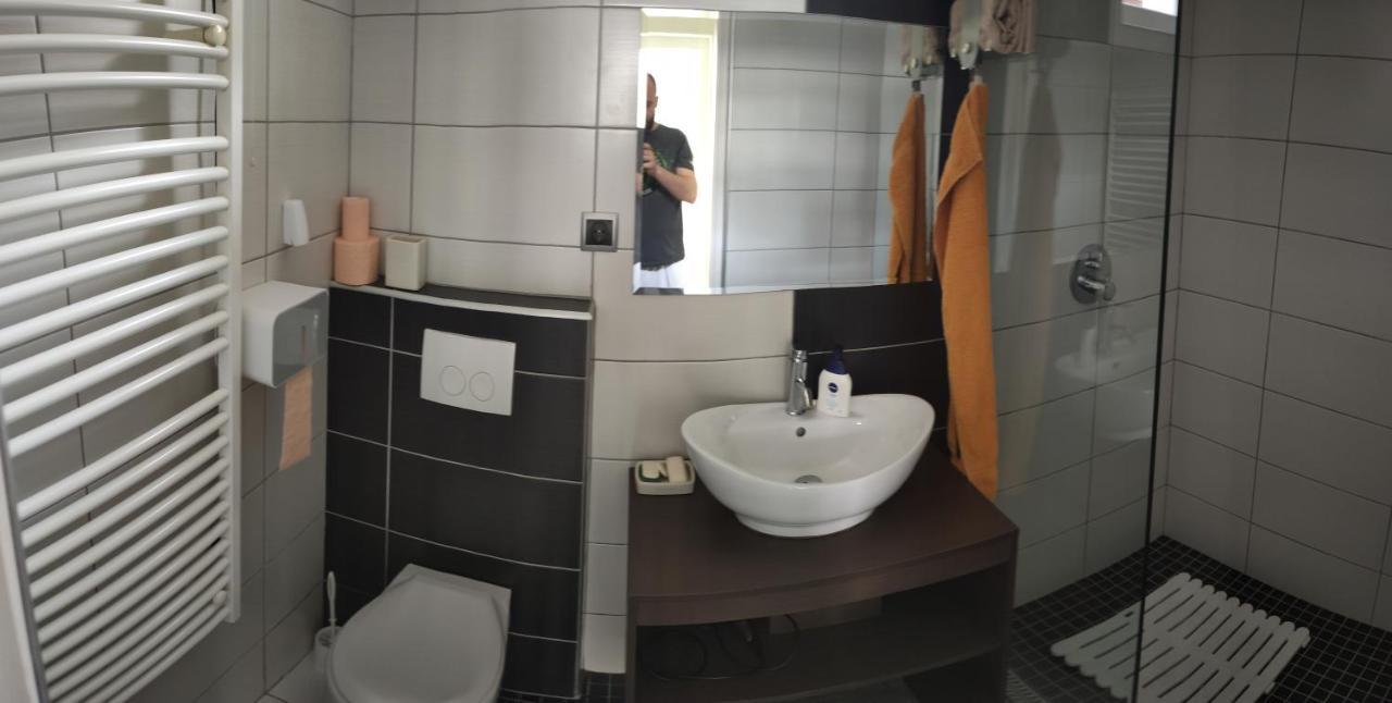 Проживание в семье Kertes